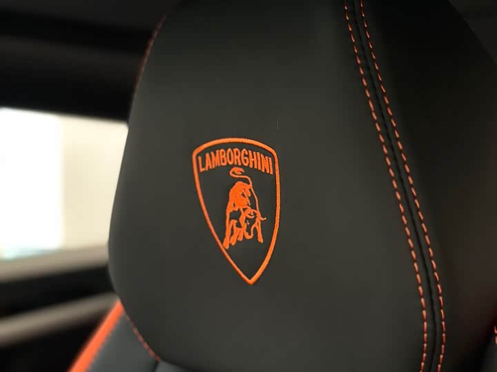 Фото 7 - Lamborghini Urus SE