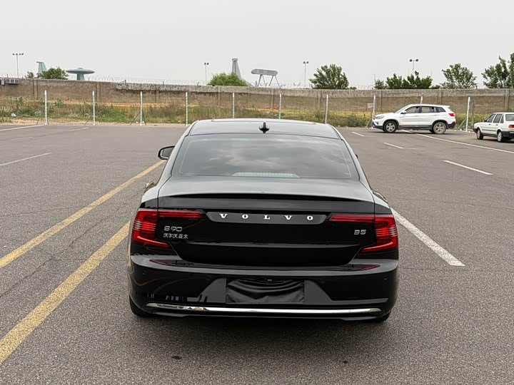 Zdjęcie 8 - Volvo S90