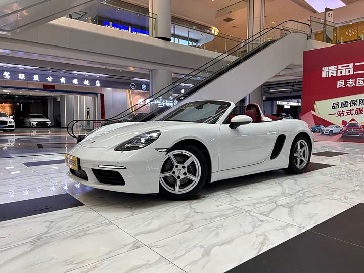 صورة 3 - Porsche 718