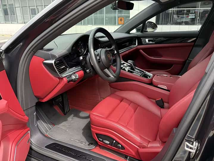 Фото 4 - Porsche Panamera