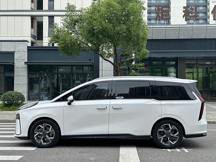 2024 Maxus G70