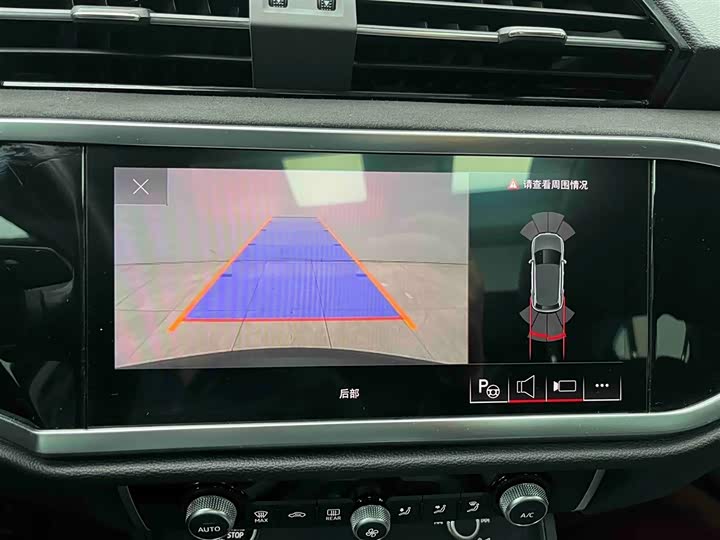 Фото 6 - Audi Q3