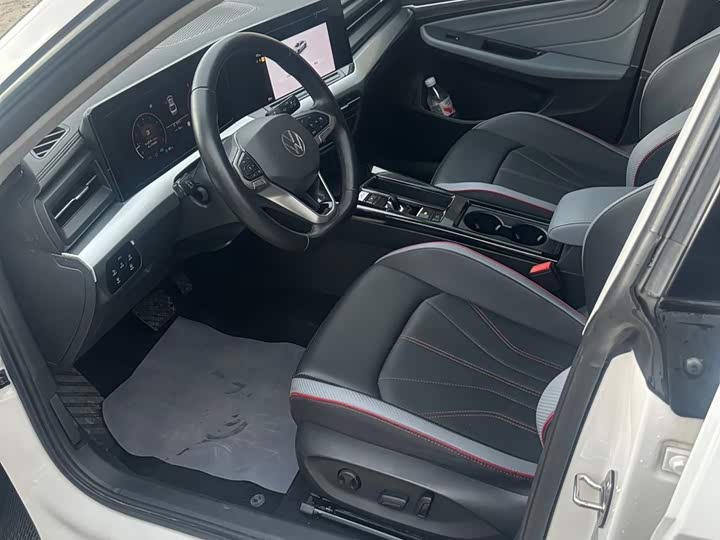 Volkswagen Lamando L 2022 2022款 凌渡L 280TSI DSG炫辣版