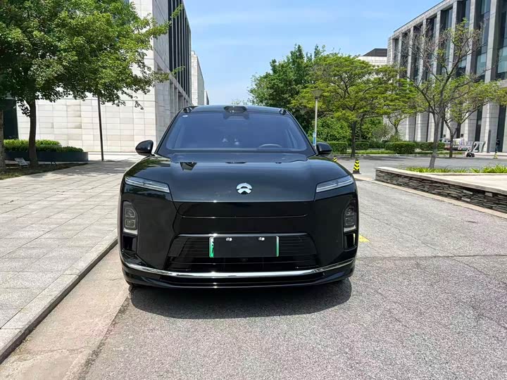 Фото 2 - Nio ES8