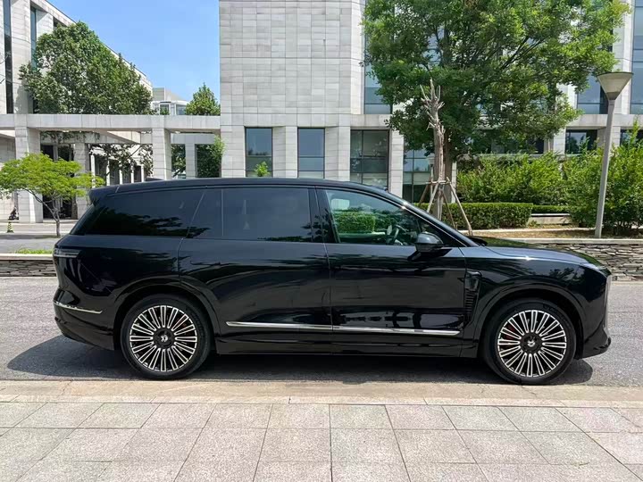 Фото 4 - Nio ES8