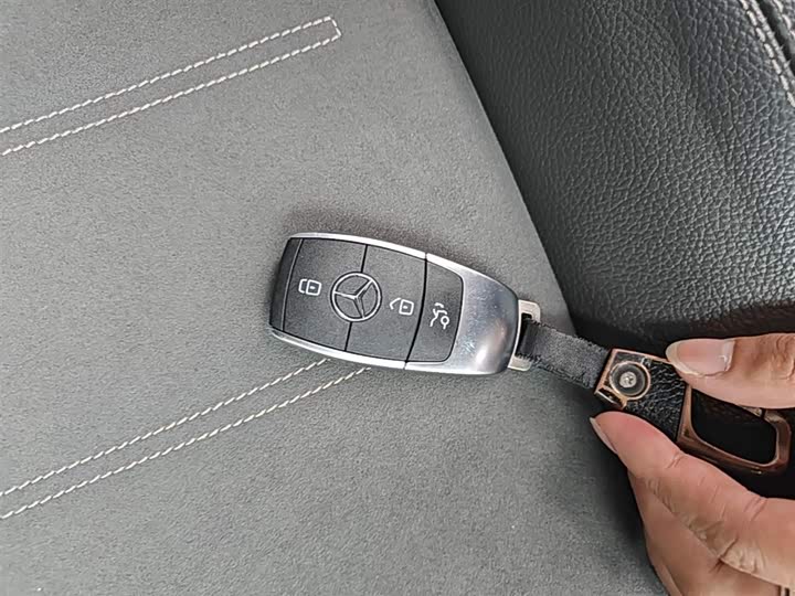 Фото 9 - Mercedes-Benz EQA