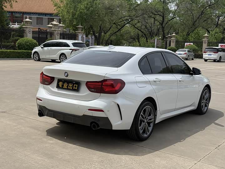 Фото 6 - BMW 1 Series