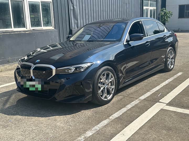 Фото 1 - BMW i3