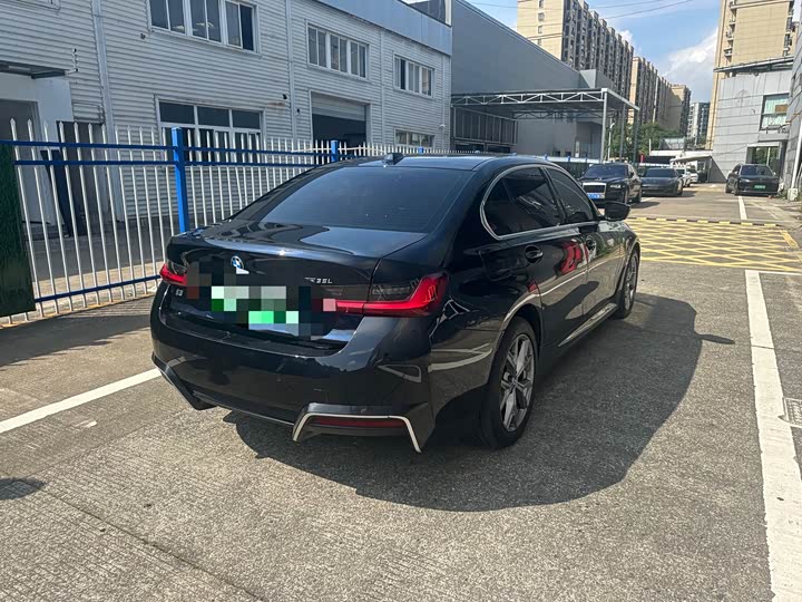 Фото 9 - BMW i3