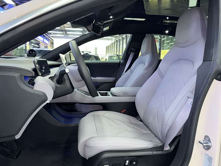 Фото 8 - Nio ET5