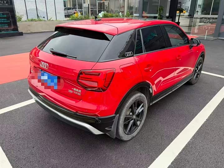 Фото 2 - Audi Q2L