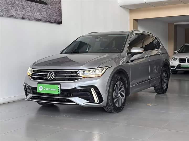 Фото 2 - Volkswagen Tiguan L Hybrid