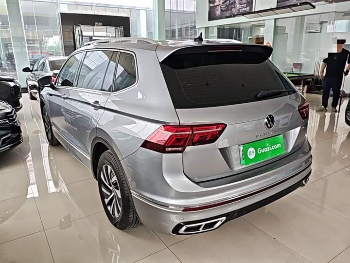 Фото 5 - Volkswagen Tiguan L Hybrid