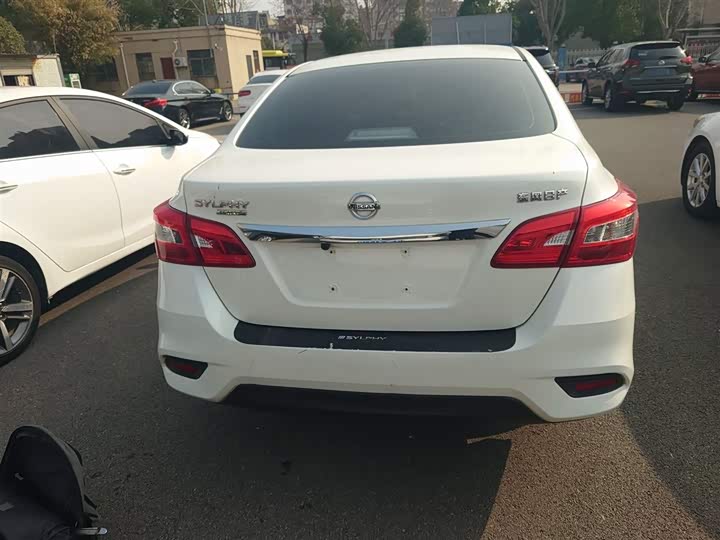 Zdjęcie 4 - Nissan Sylphy