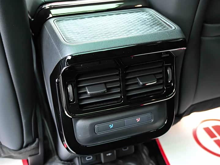 Land Rover Range Rover Evoque L 2024 2024款 揽胜极光L SE 驭光尊耀版