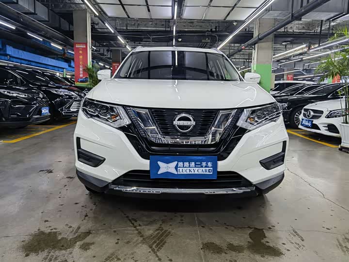 Фото 2 - Nissan X-Trail