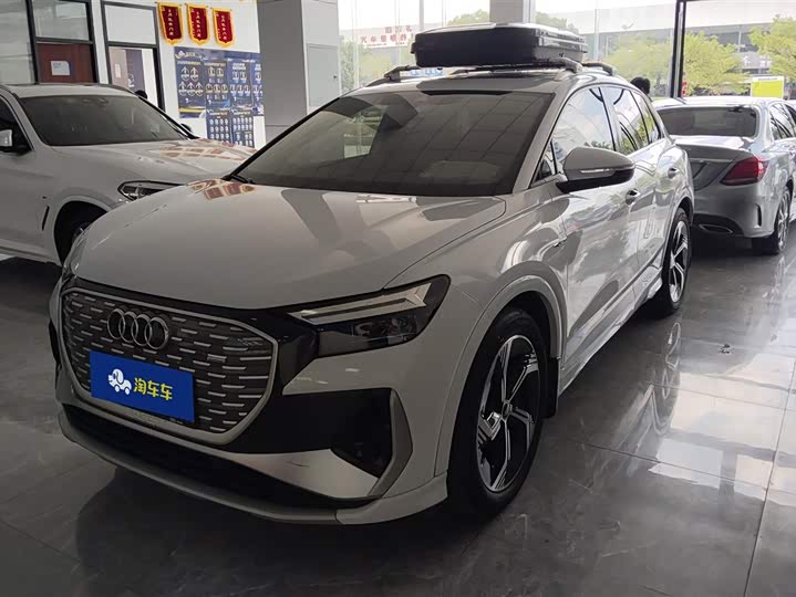 Фото 1 - Audi Q4 e-tron