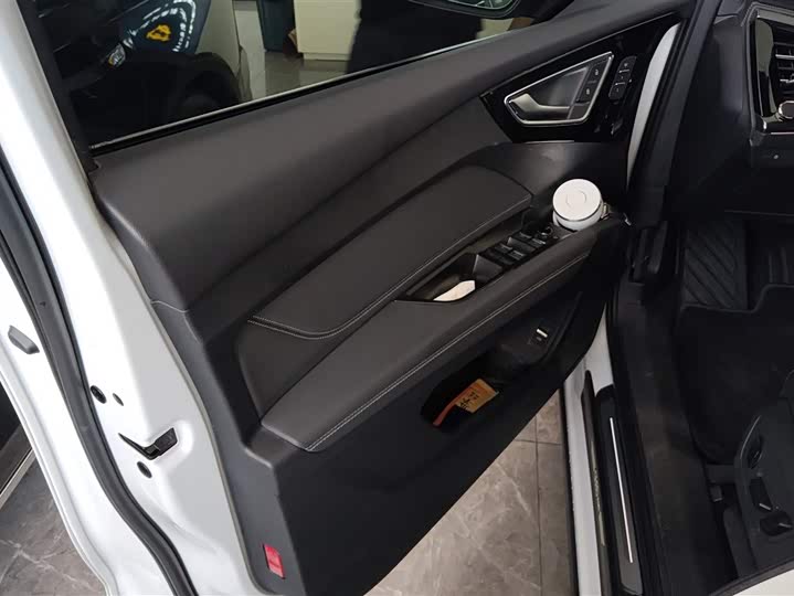 Фото 7 - Audi Q4 e-tron