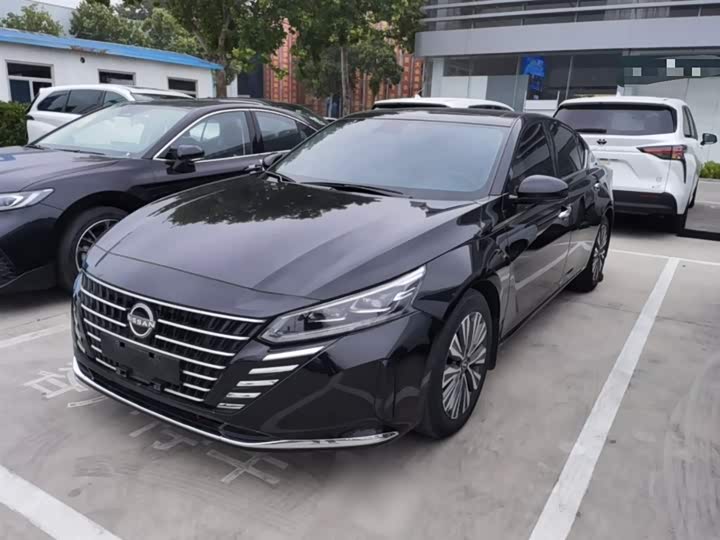 Photo 2 - Nissan Teana