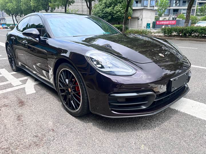 Фото 3 - Porsche Panamera