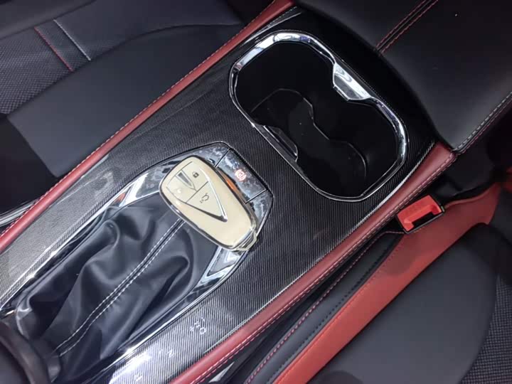 Фото 9 - Changan Oshan X5