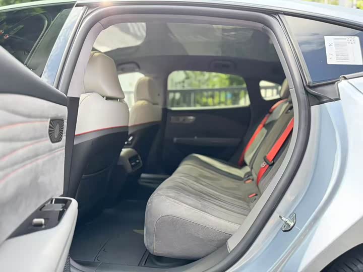 2025 Geely Galaxy E8