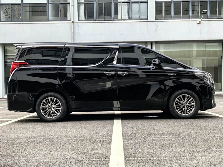 Toyota Alphard 2021 2021款 双擎 2.5L 尊贵版