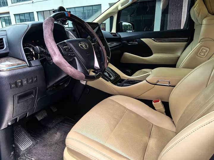 Toyota Alphard 2021 2021款 双擎 2.5L 尊贵版