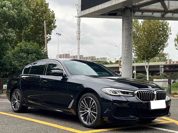 Фото 2 - BMW 5 Series