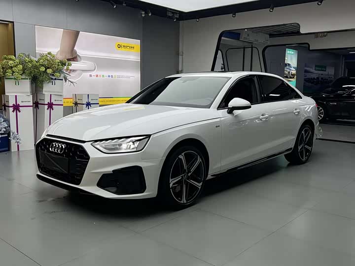 Audi A4L 2025 2025款 200万辆悦享版 40 TFSI 时尚动感型