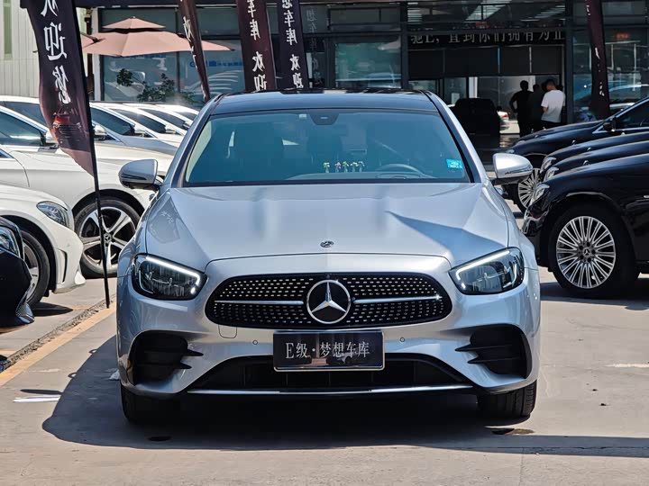 Фото 2 - Mercedes-Benz E-Class