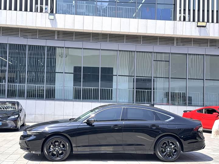 Honda Accord 2025 2025款 运动系列 260TURBO 豪华版
