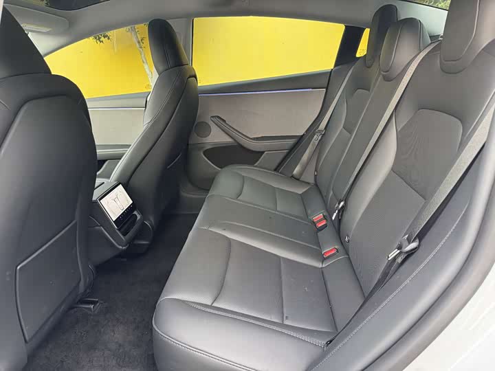 Фото 7 - Tesla Model 3