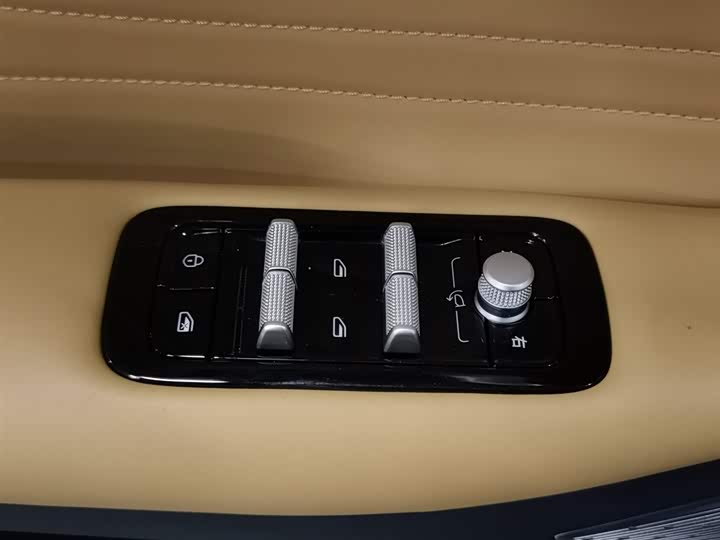 Geely Galaxy Starship 7 2025 2025款 120km 领航版