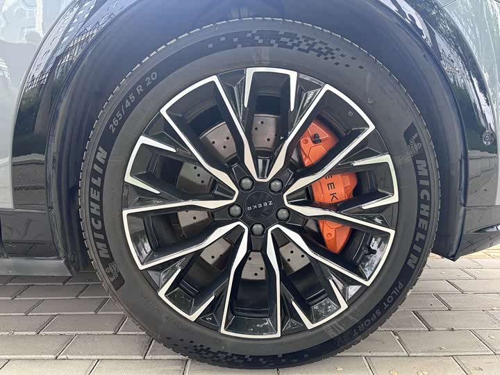 Zeekr 7X 2025 2025款 100kWh 长续航四驱智驾版