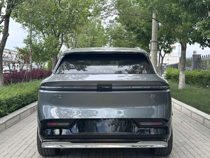 Zeekr 7X 2025 2025款 100kWh 长续航四驱智驾版