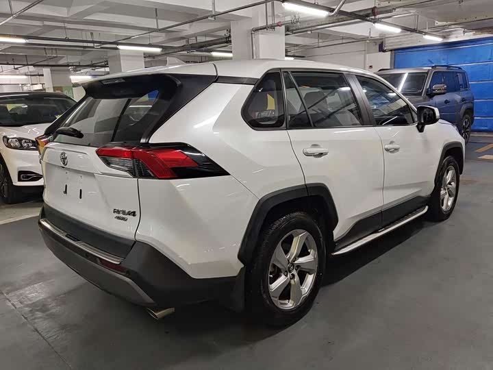 Toyota RAV4 2021 2021款 2.0L CVT两驱风尚版