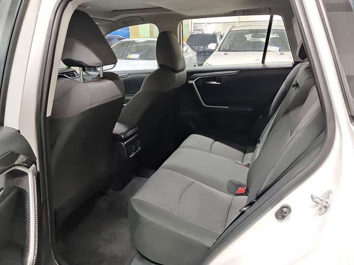 Toyota RAV4 2021 2021款 2.0L CVT两驱风尚版