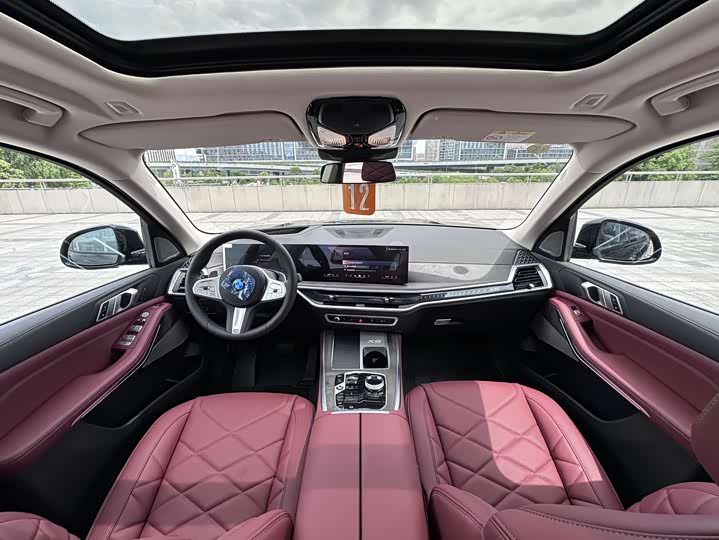 BMW X5 2026 2026款 改款 xDrive 30Li 尊享型M运动曜夜套装