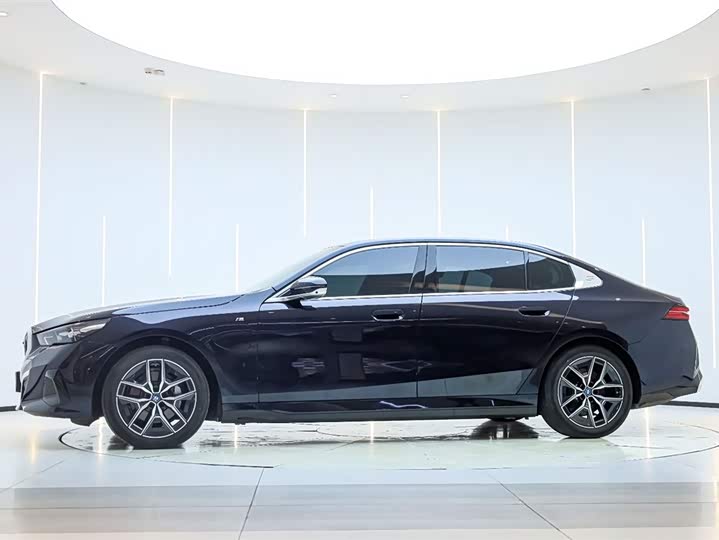 BMW i5 2025 2025款 eDrive 40L M运动套装