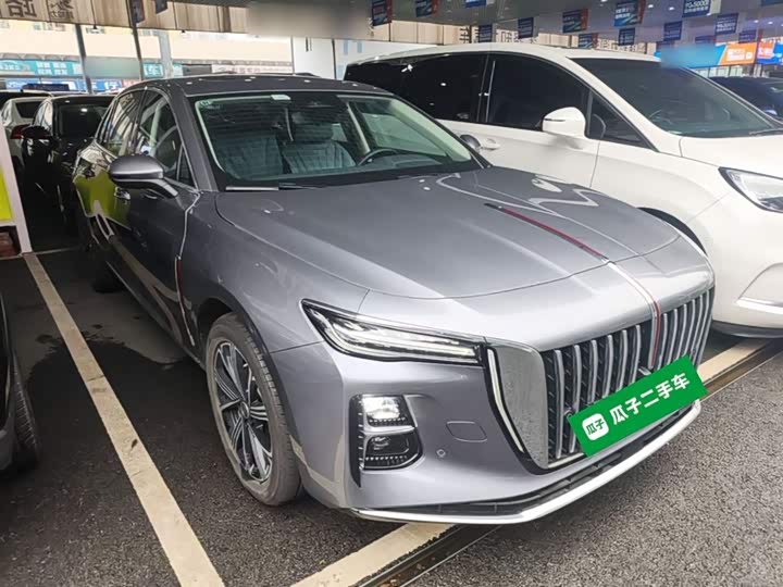 2025 Hongqi H5 Hybrid