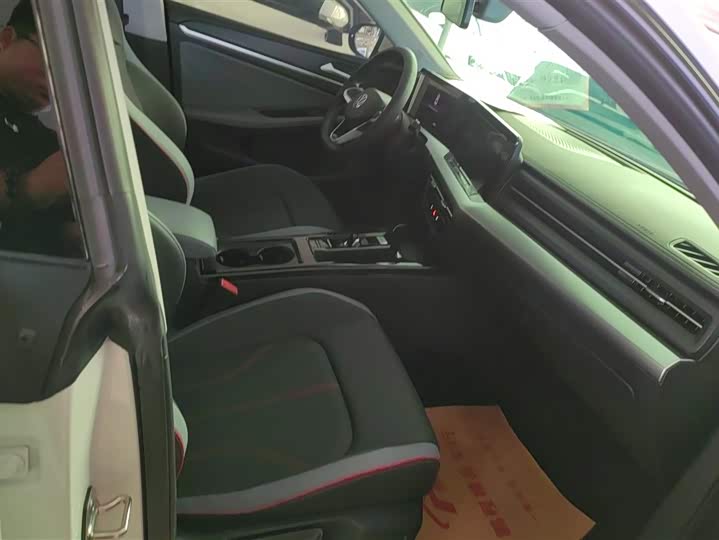 Фото 9 - Volkswagen Lamando L