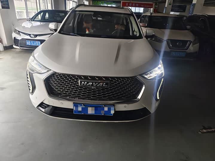 Photo 2 - Haval Jolion
