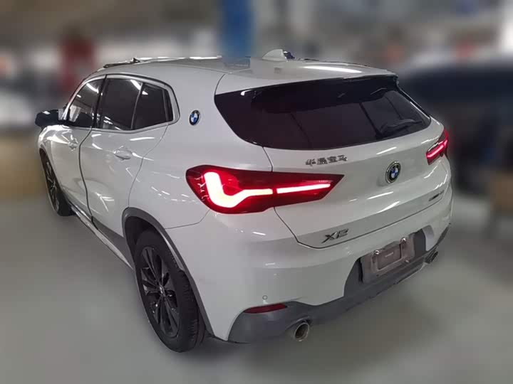 Фото 9 - BMW X2