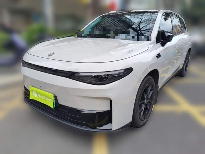 Zdjęcie 1 - Leapmotor C10