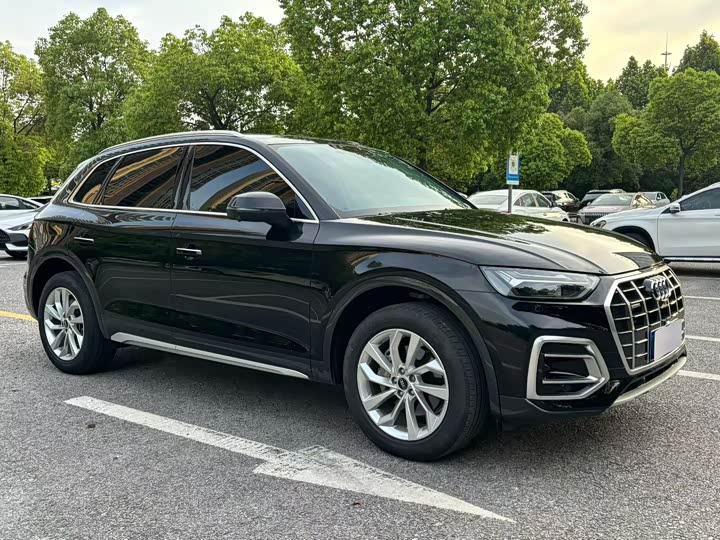 Фото 3 - Audi Q5L