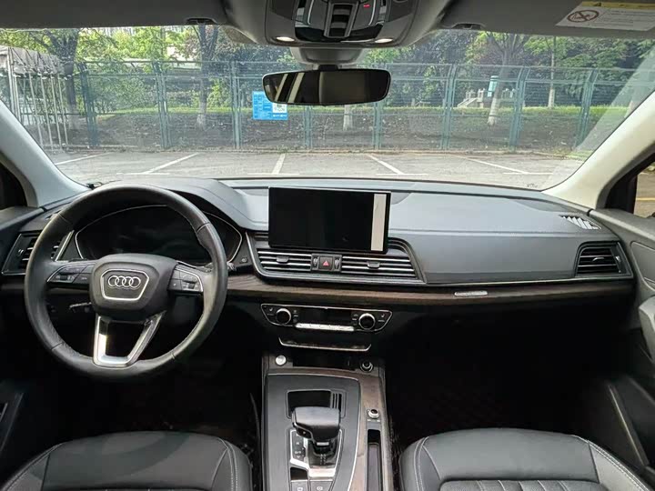 Фото 6 - Audi Q5L