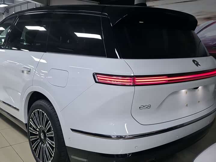 Фото 5 - Nio ES8
