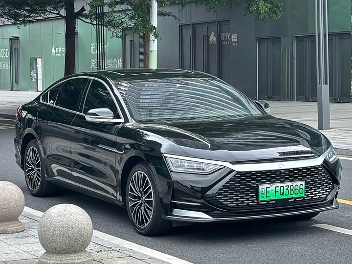 Фото 2 - BYD Han