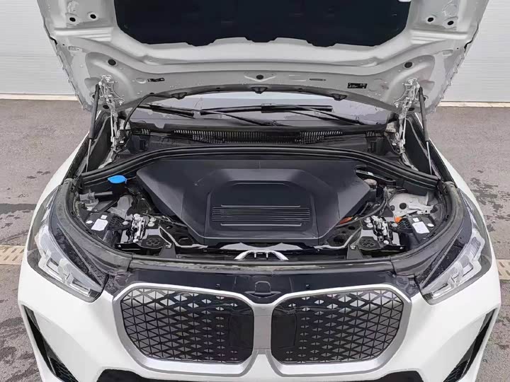 BMW iX1 2025 2025款 eDrive25L M运动套装